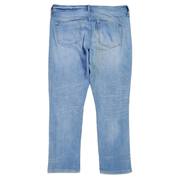 Pilcro Anthropologie Slim Boyfriend Jean Mid Rise Relaxed Fit Lightweight Denim - Picture 3 of 10